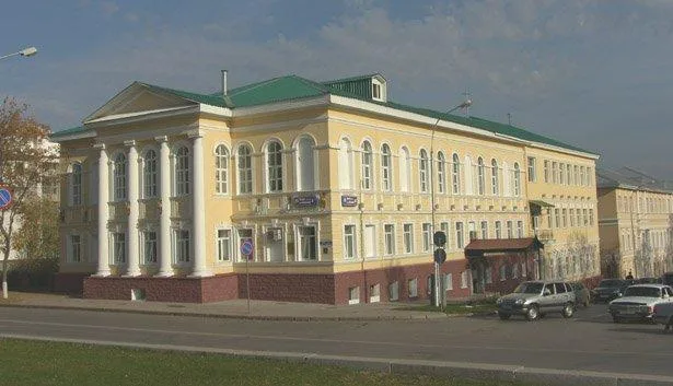 ГУБЕРНАТОРСКИЙ ДОМ