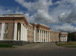 Откуда лучше виден уфимский «Конгресс-холл»?