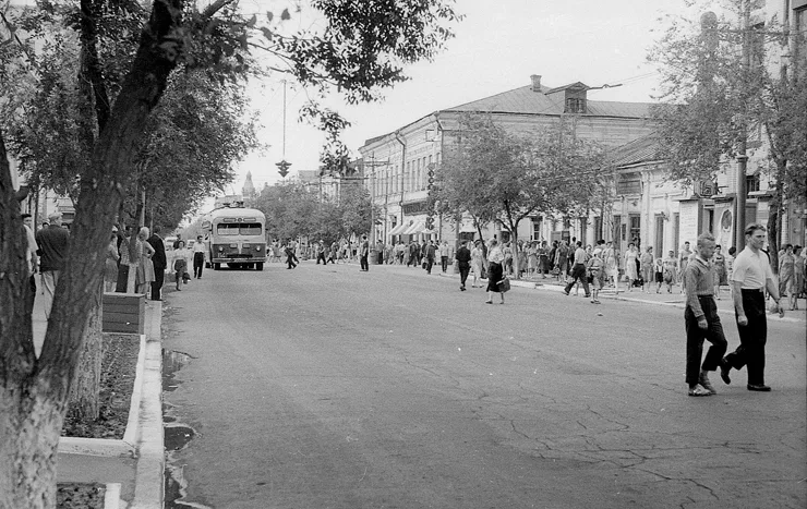 na-perekrestke-ulic-sovetskoj-i-kirova Степной синдром в архитектуре и психологии Оренбурга